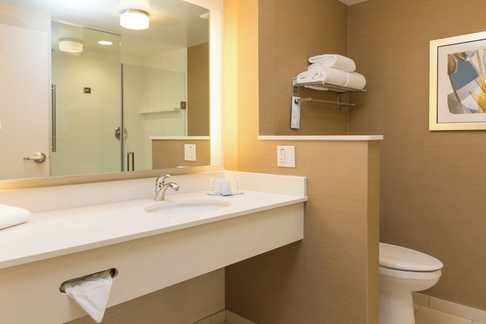 Фото Fairfield Inn & Suites by Marriott Sacramento Folsom