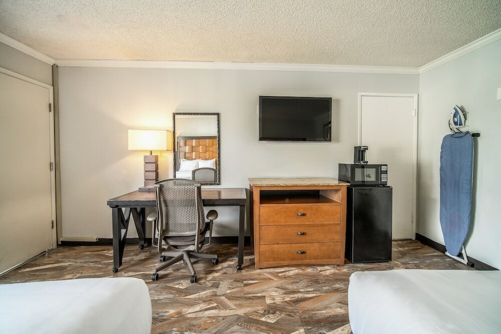 Фото Quality Inn & Suites Buena Park Anaheim