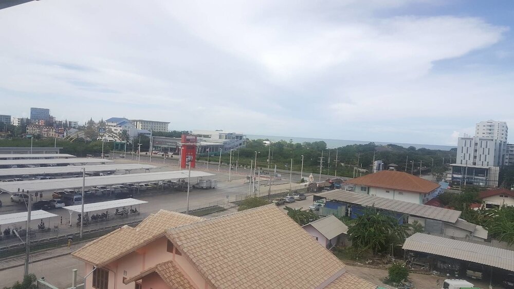 Фото Iyara Hua Hin Lodge