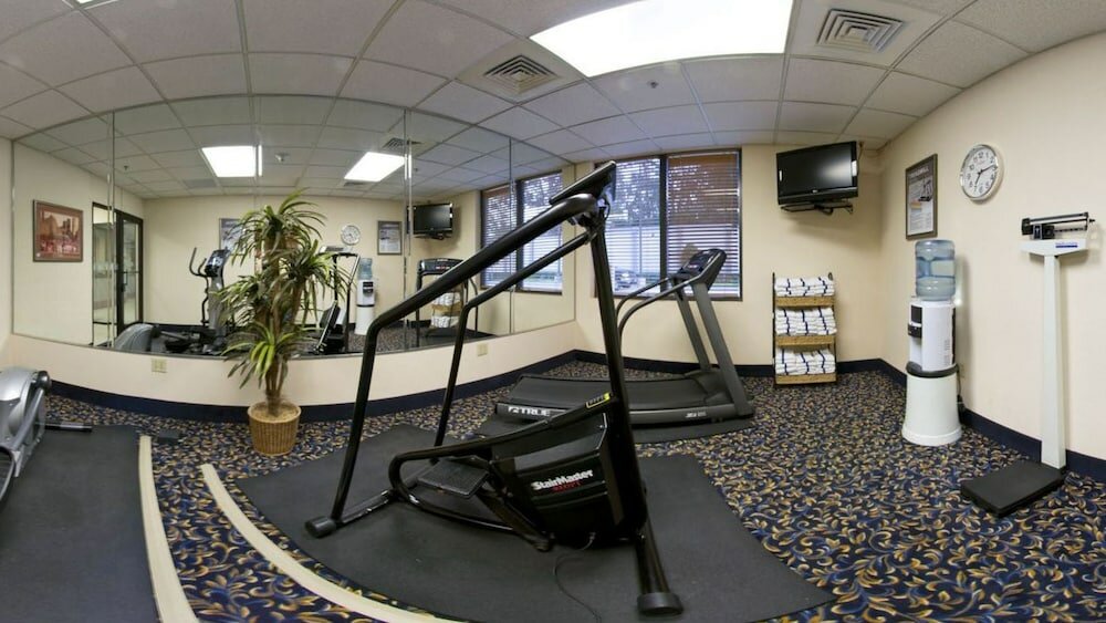 Фото Holiday Inn Express & Suites Houston - Memorial Park Area, an Ihg Hotel