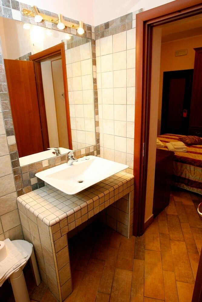 Фото Bed and Breakfast Luana Inn Airport