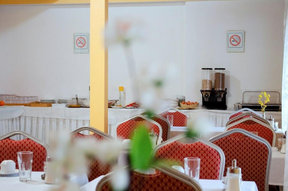 Фото Nea Metropolis Hotel