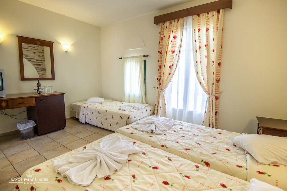 Фото Naxos Palace Hotel