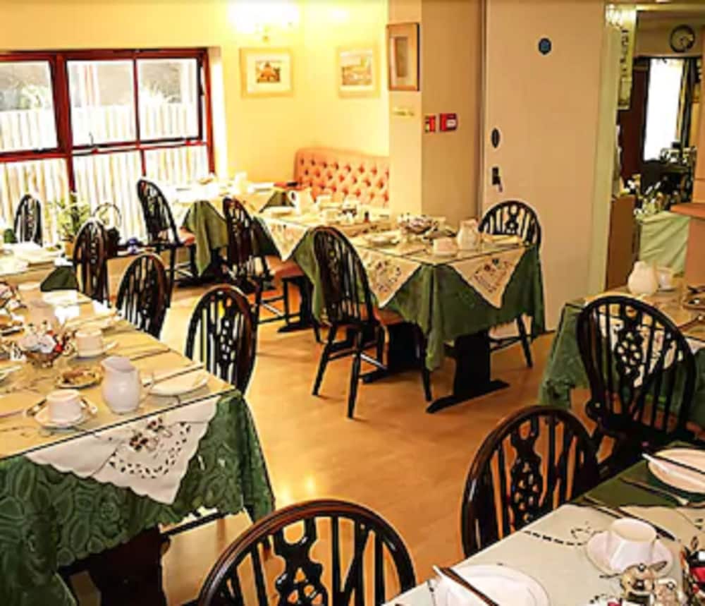 Фото Acorn Guest House