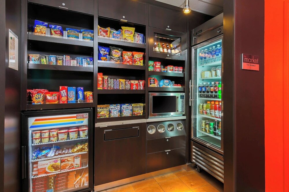 Фото Courtyard by Marriott Salinas Monterey