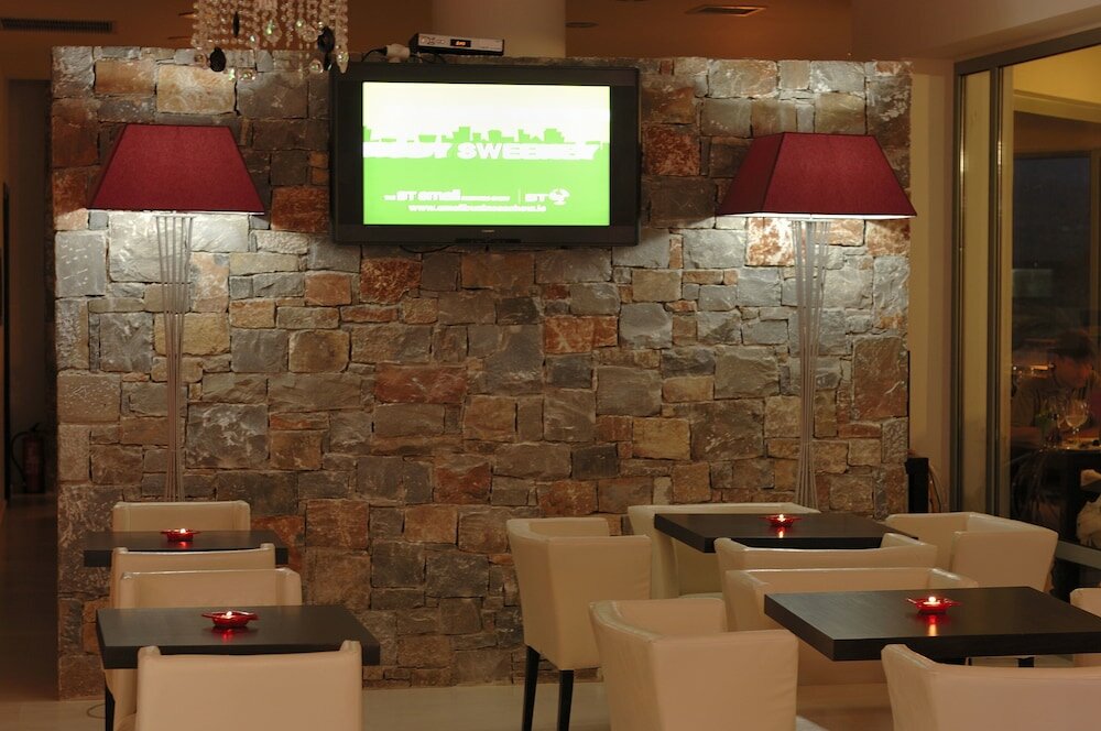 Фото Angela Suites Boutique Hotel