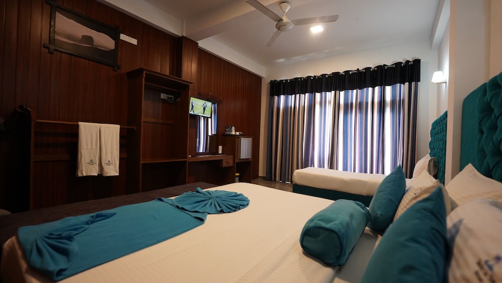 Фото Randiya Sea View Hotel