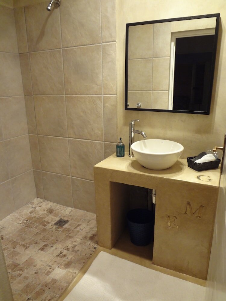 Фото Walker Bay Manor