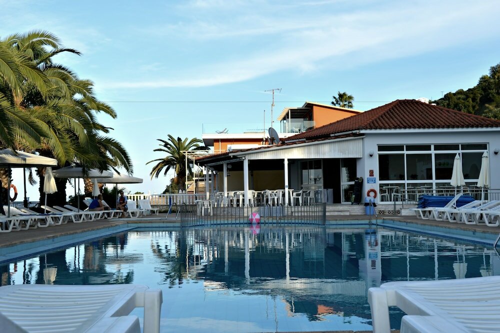 Фото Paradise Beach Hotel