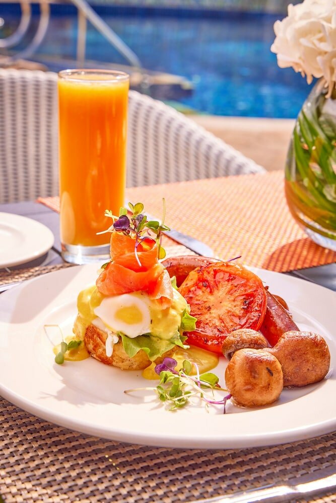 Фото Suncoast Hotel & Towers 