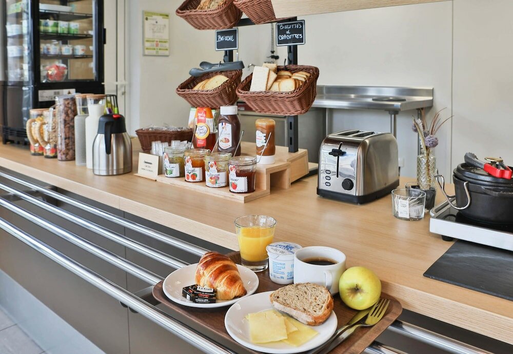 Фото B&B Hotel La Roche-sur-Yon