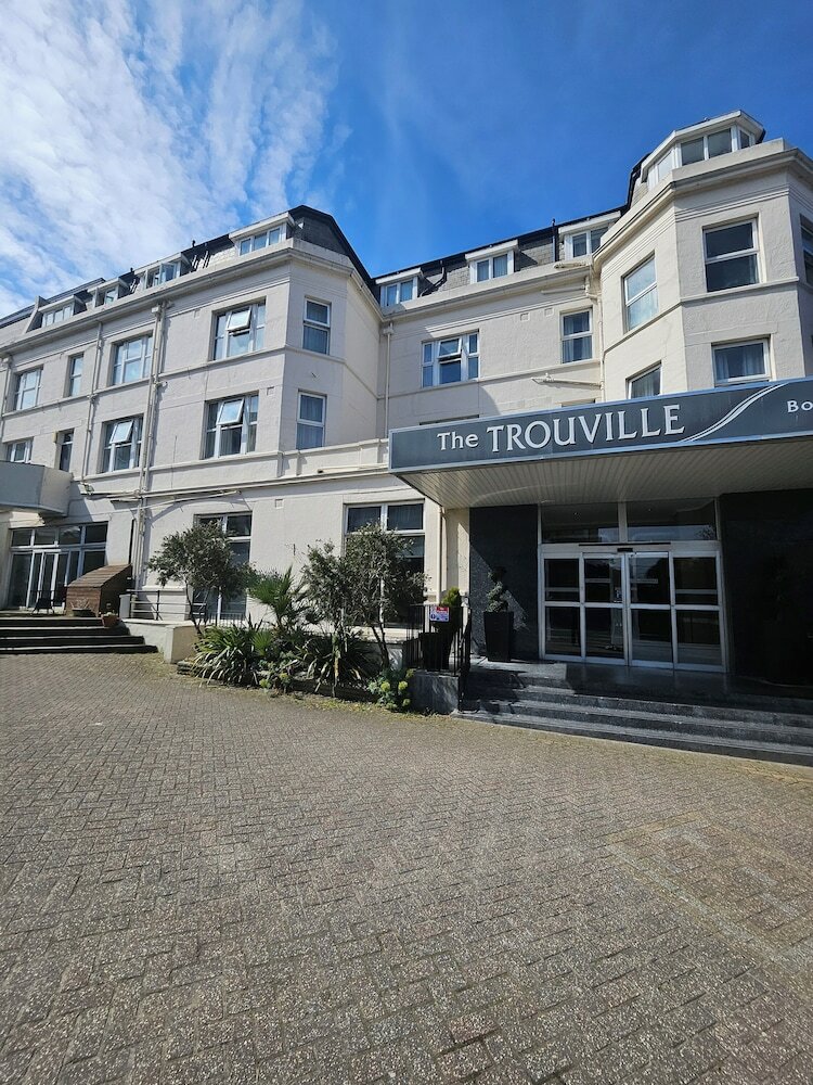 Фото The Trouville Hotel