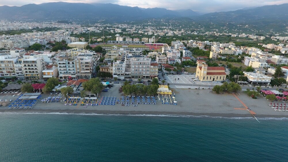 Фото Hotel Flisvos