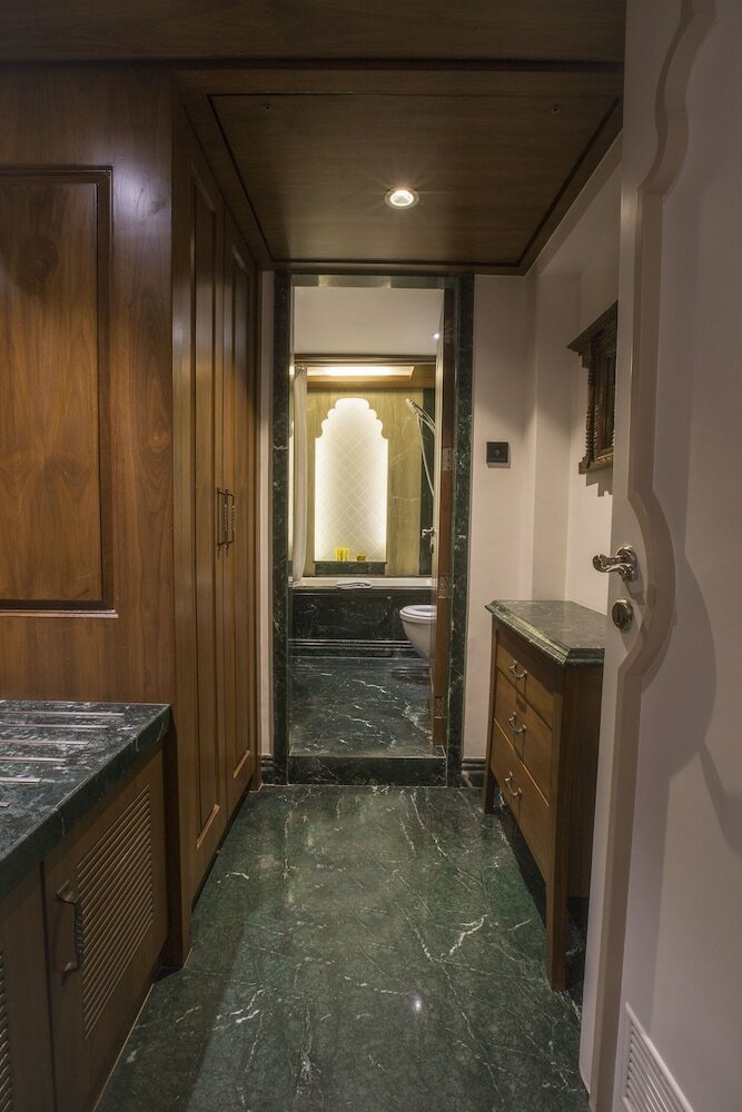 Фото Hotel Bawa Continental