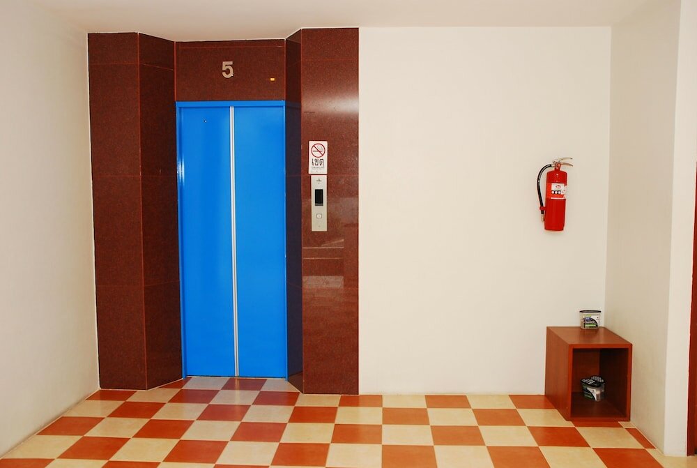 Фото Prachuap Beach Hotel