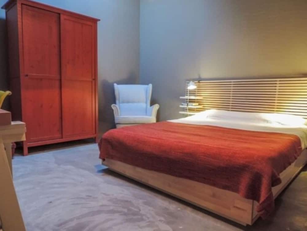 Фото Liv Inn Guest House