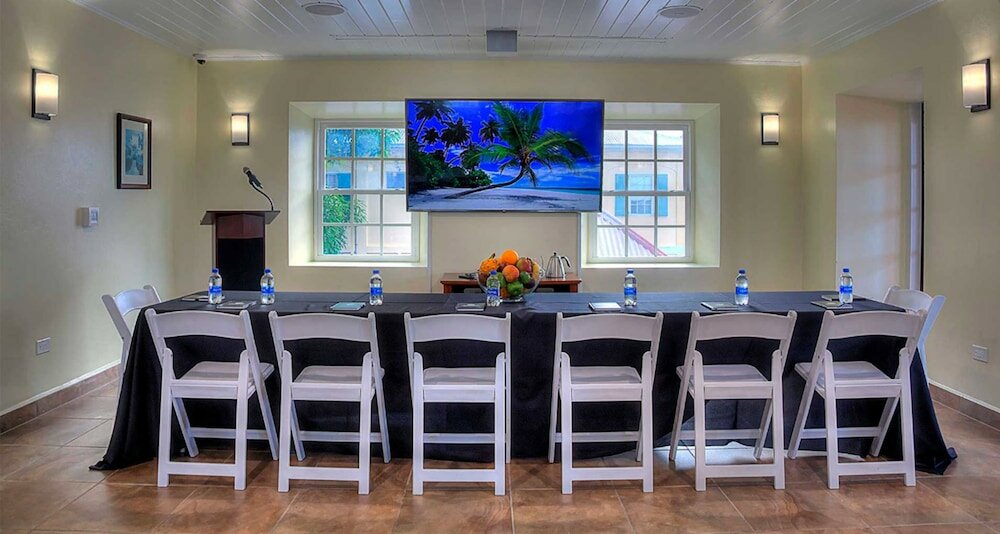 Фото Company House Hotel