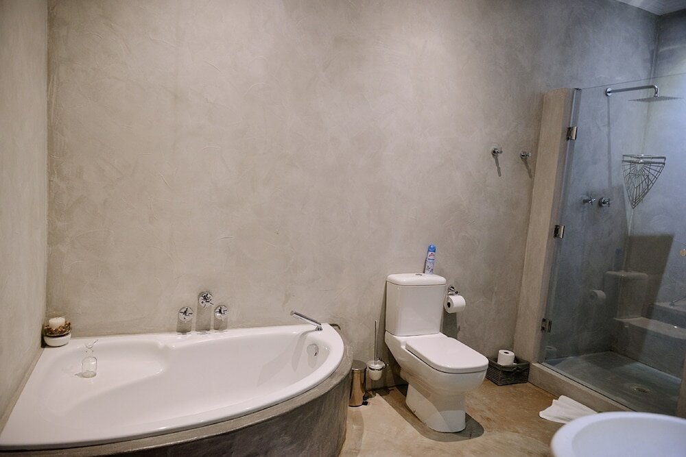 Фото Two Fat Owls Guesthouse