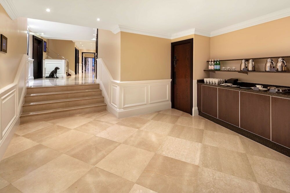 Фото Radisson Blu Hotel, London Tottenham Court Road