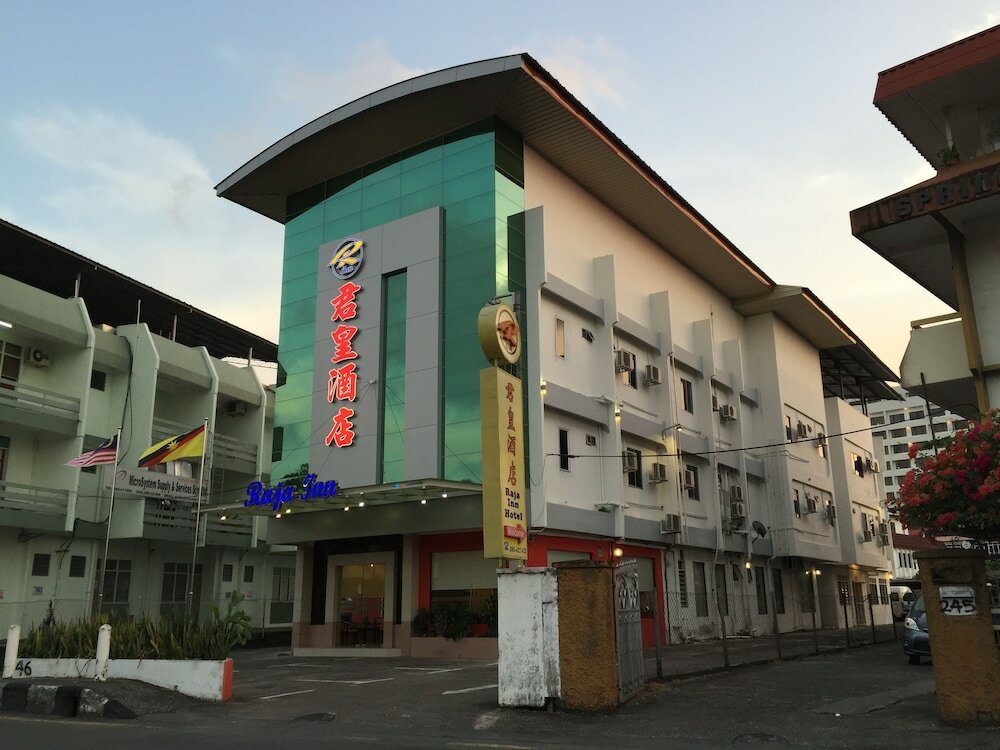 Фото Raja Inn Hotel