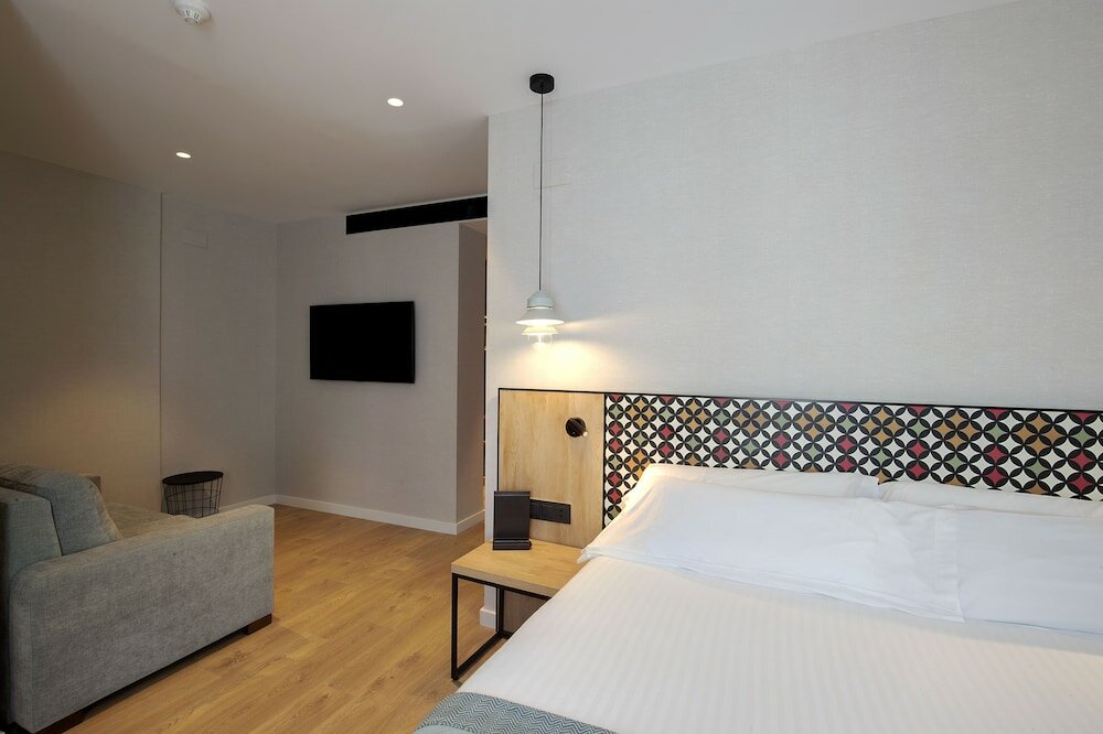 Фото Catalonia Excelsior Hotel