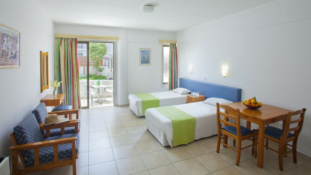 Фото Paloma Hotel Apartments