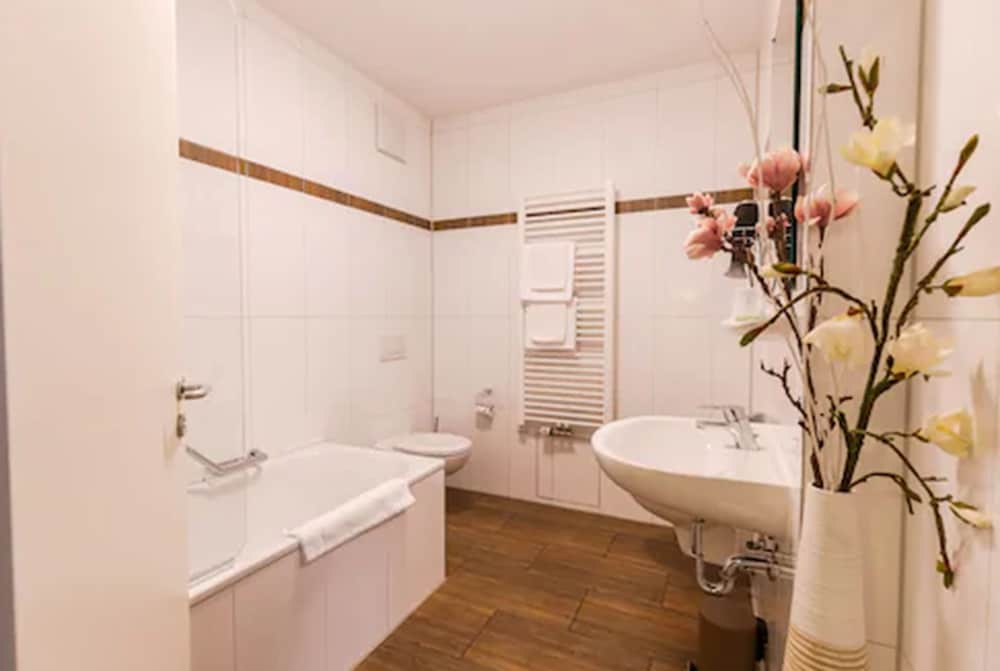 Фото Hotel Arooma