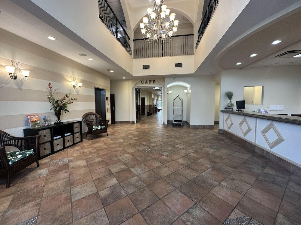 Фото Tahitian Inn