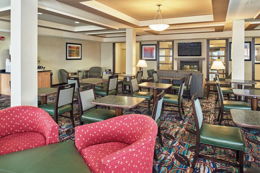 Фото Holiday Inn Express & Suites El Paso Airport Area, an Ihg Hotel