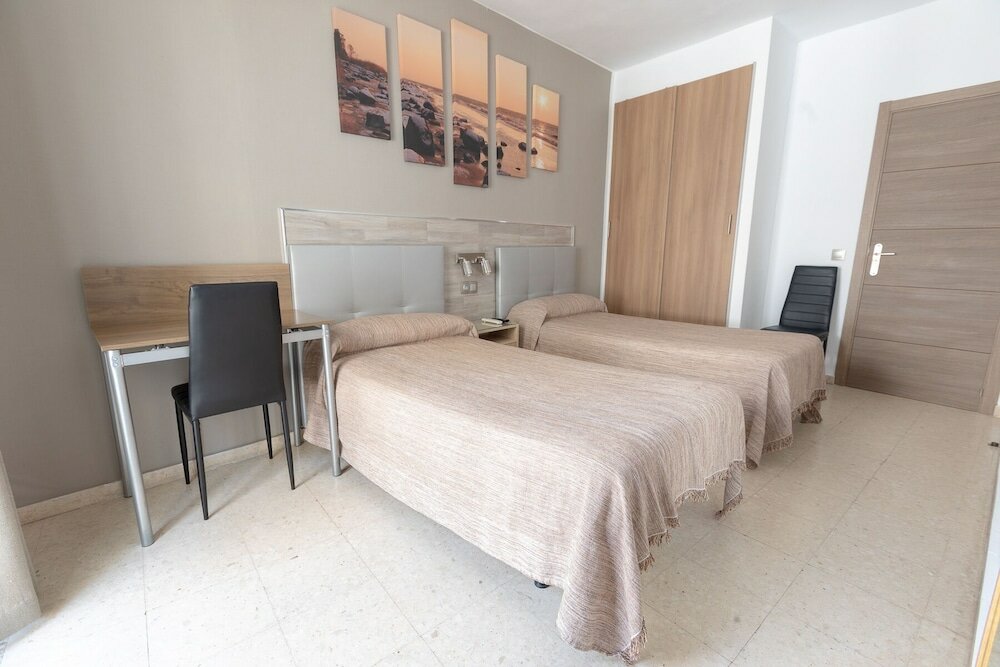 Фото Hostal La Pilarica