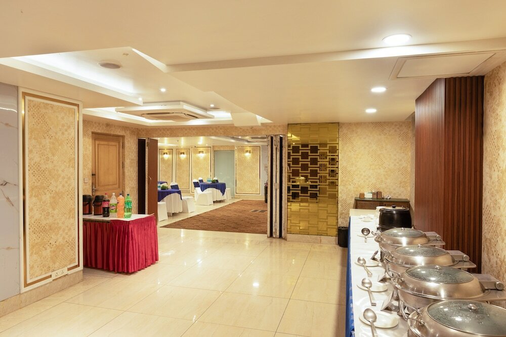 Фото The Orion Plaza