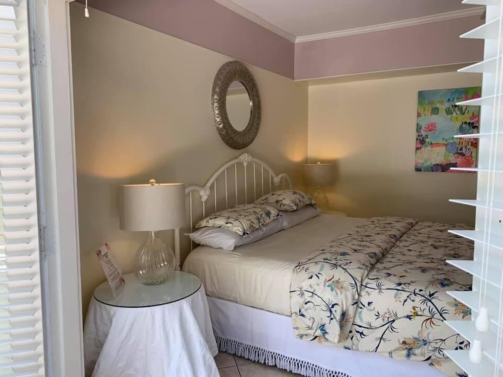 Фото Heron House Court - Adult Only