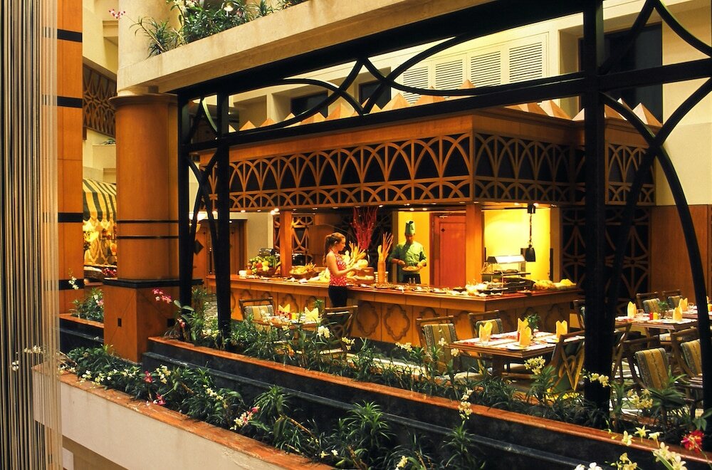 Фото The Orchid Hotel Mumbai Vile Parle