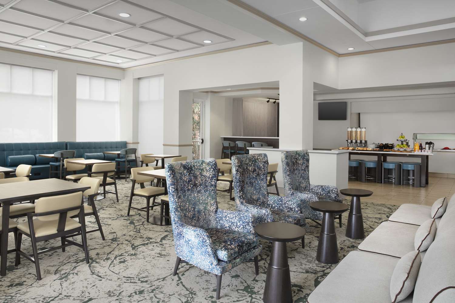 Фото Hilton Garden Inn Hoffman Estates