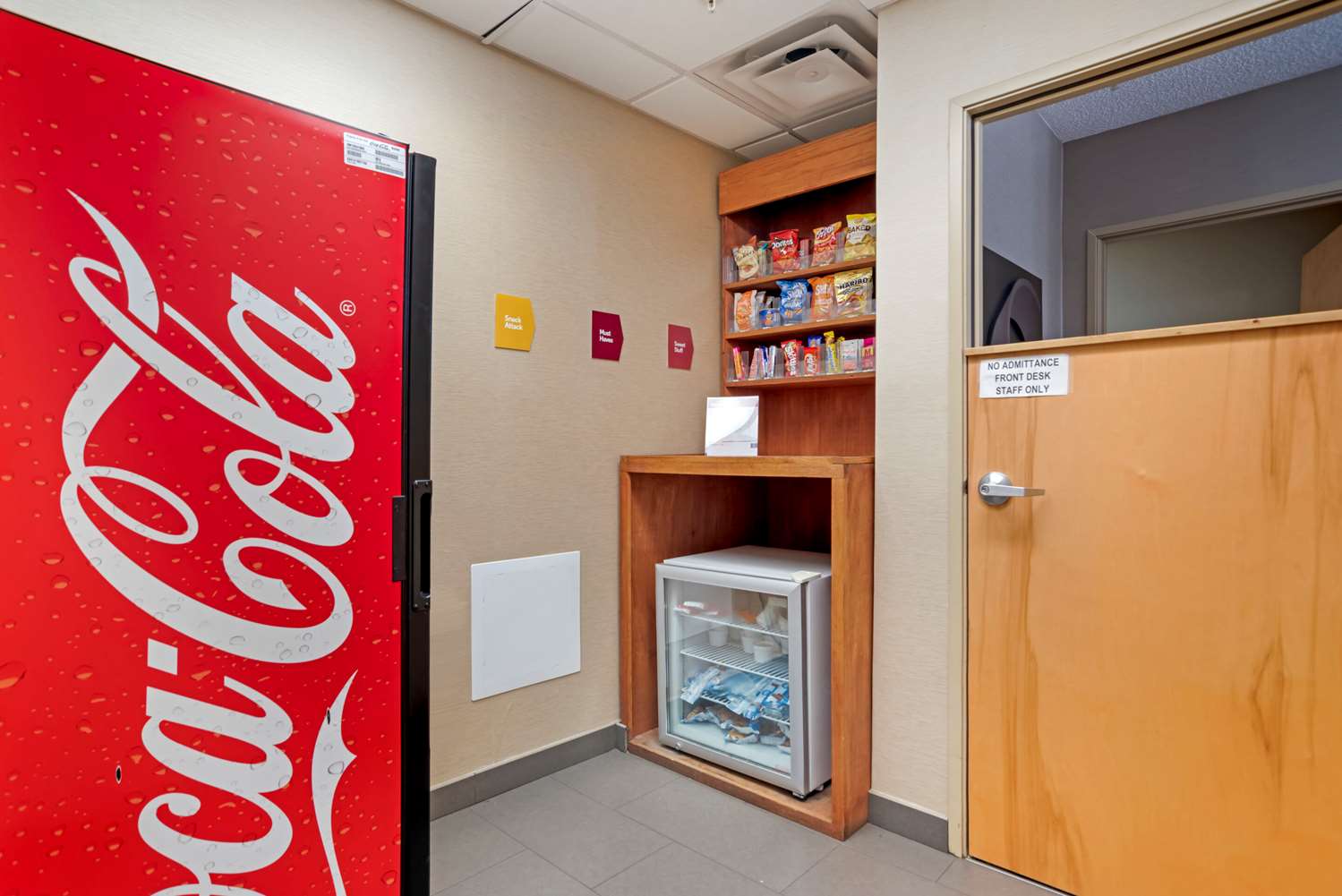 Фото Comfort Suites Oxford I-20 exit 188