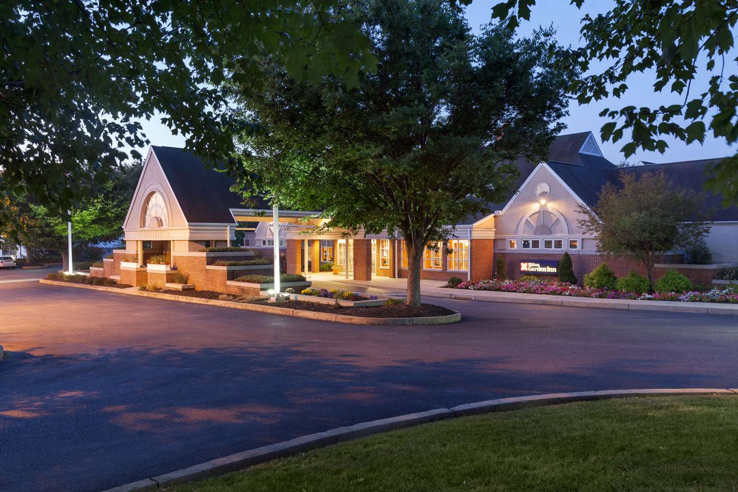 Фото Hilton Garden Inn Lancaster