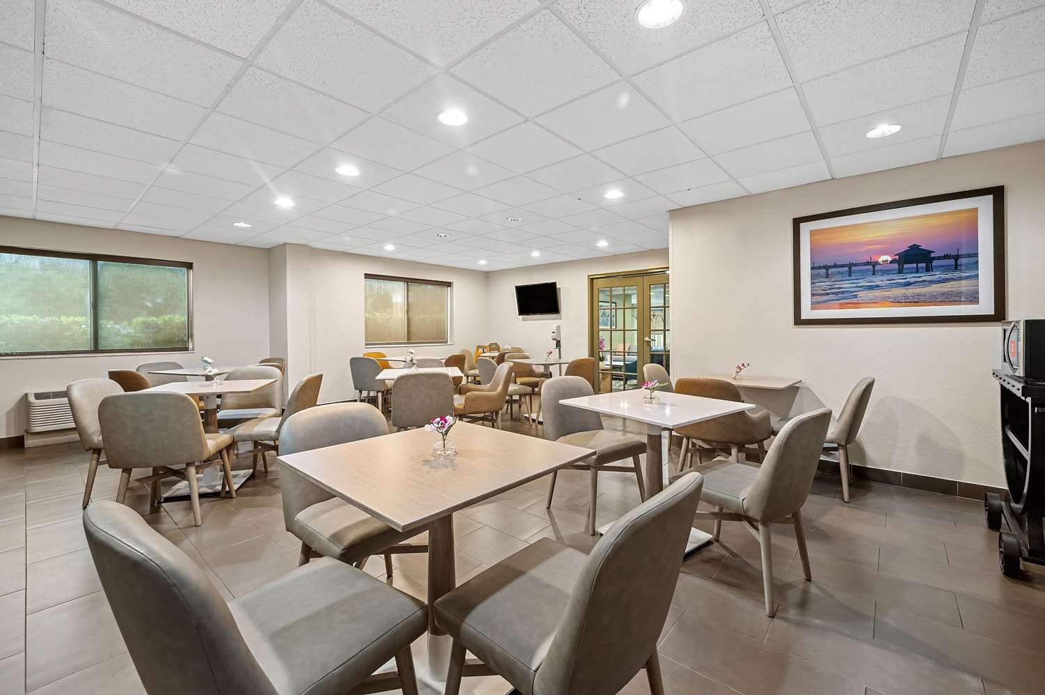 Фото Comfort Inn Fort Myers Northeast