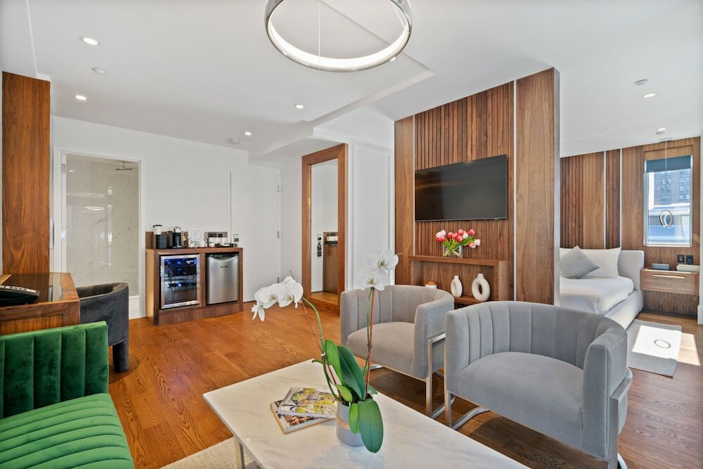 Фото The Gotham Hotel