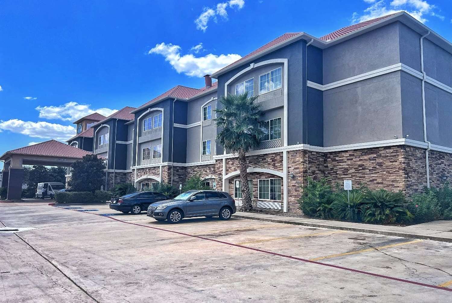 Фото La Quinta Inn & Suites by Wyndham Houston Energy Corridor