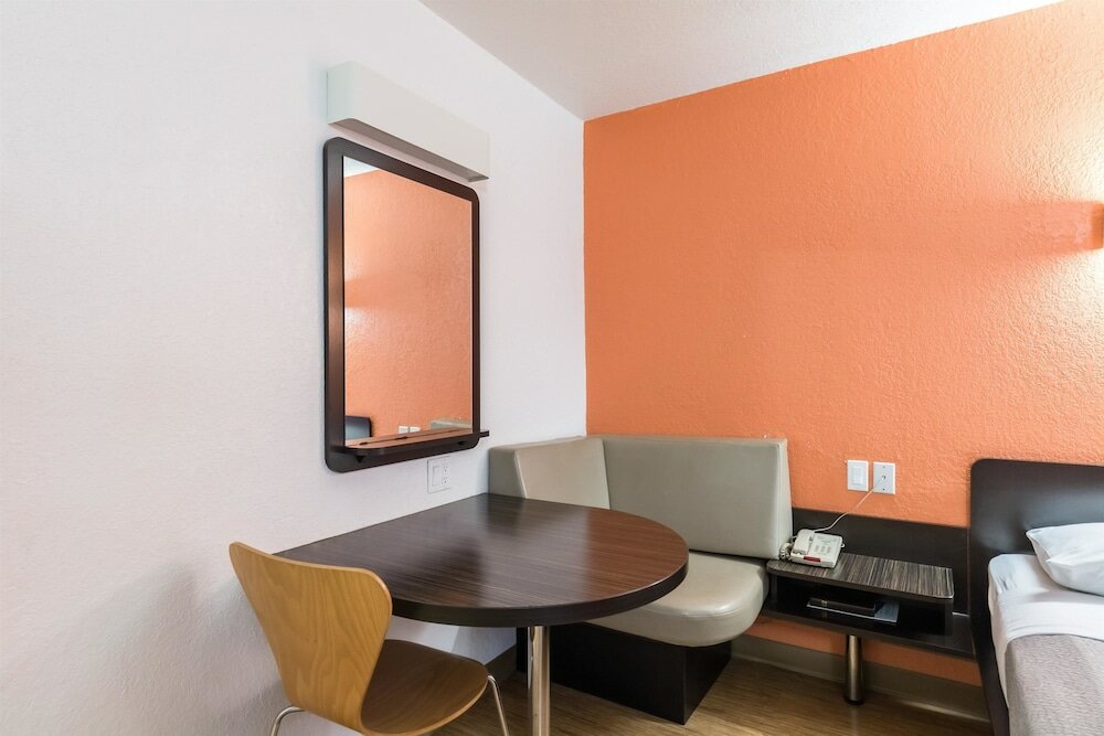 Фото Motel 6 Uvalde, Tx