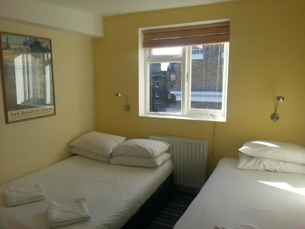 Фото Manor Hotel