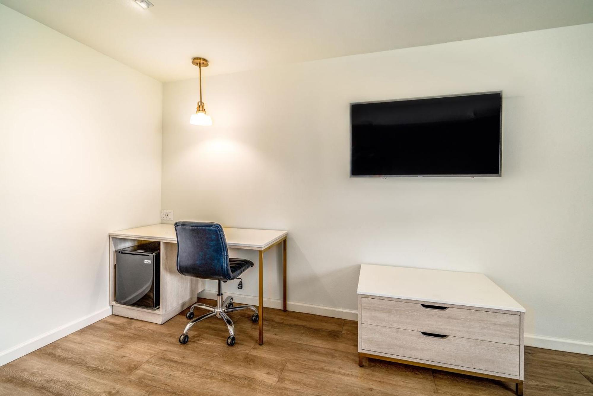Фото Trend Hotel at Lax Airport
