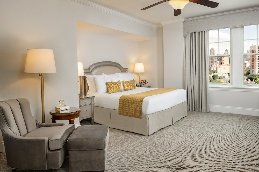 Фото Warwick Melrose Dallas