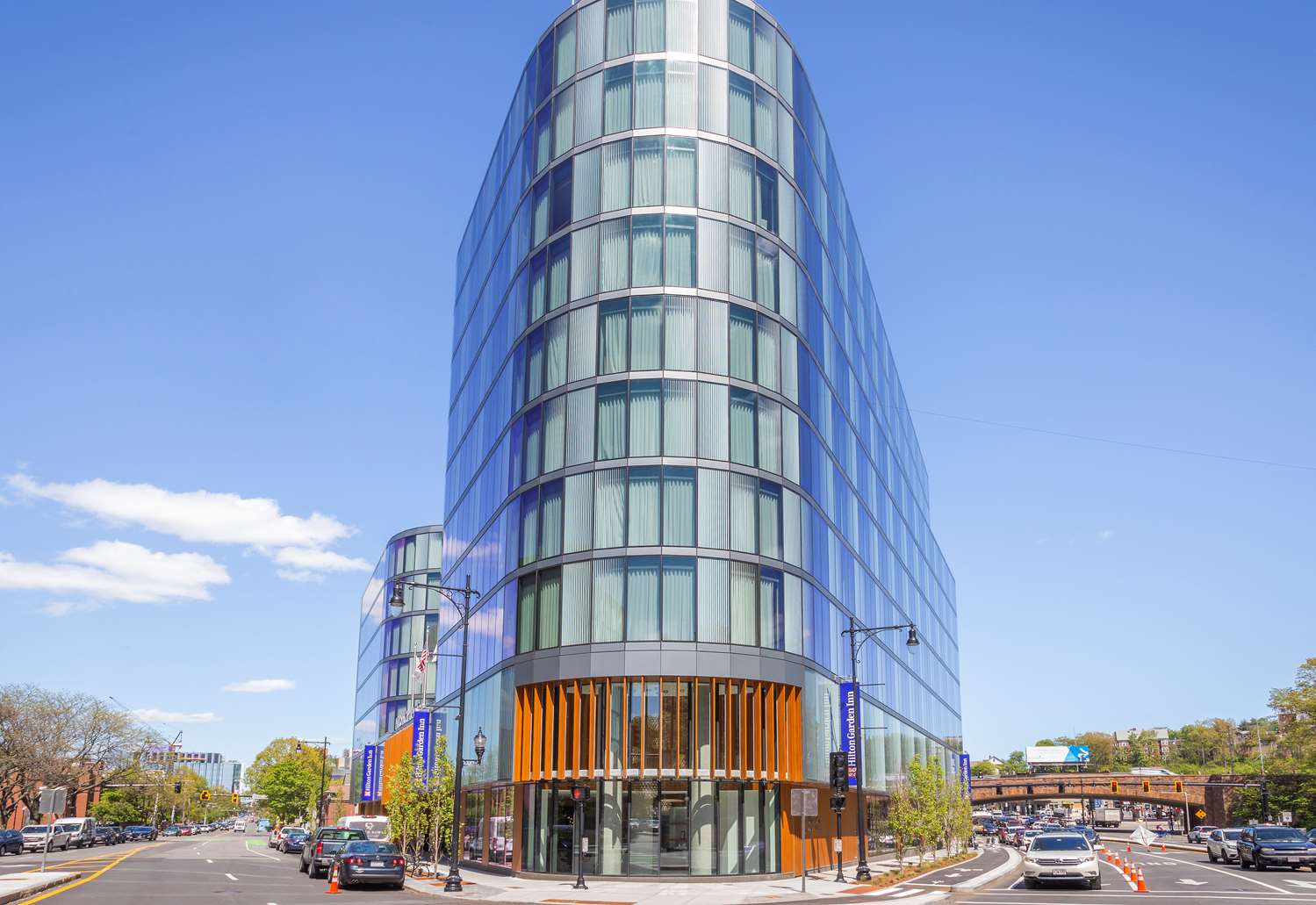 Фото Hilton Garden Inn Boston Brookline, Ma