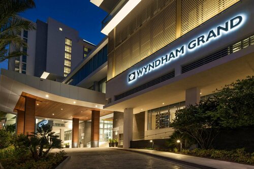 Внешний вид отеля Wyndham Grand Clearwater Beach в Клеруотере, фото 2