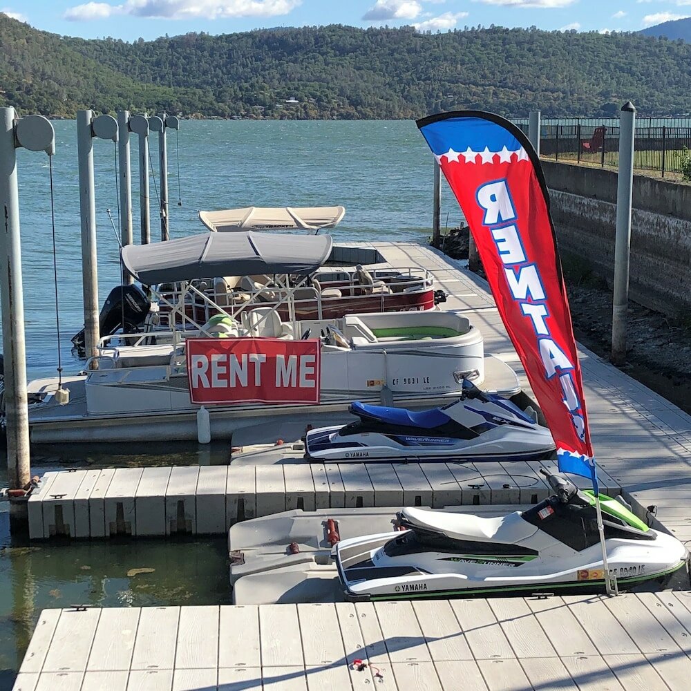 Фото Clear Lake Cottages & Marina