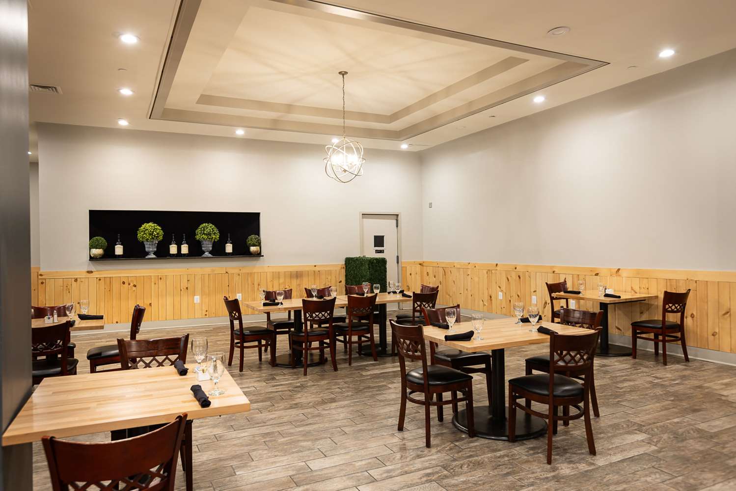 Фото Inn at the Colonnade Baltimore - a DoubleTree by Hilton