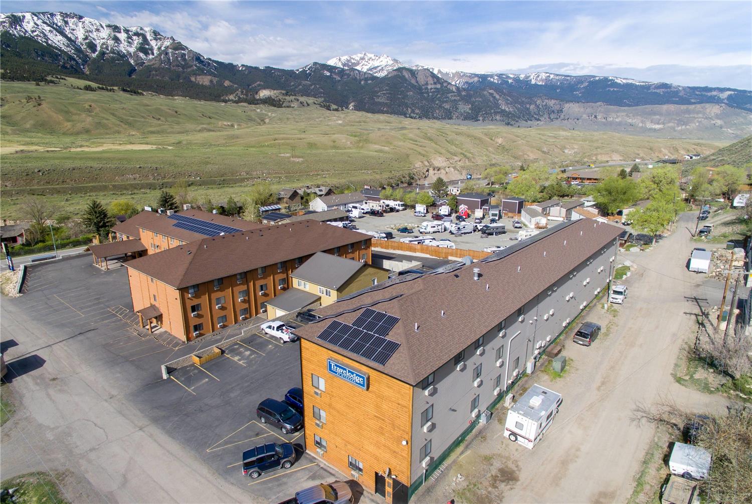 Фото Travelodge by Wyndham Gardiner Yellowstone Park North