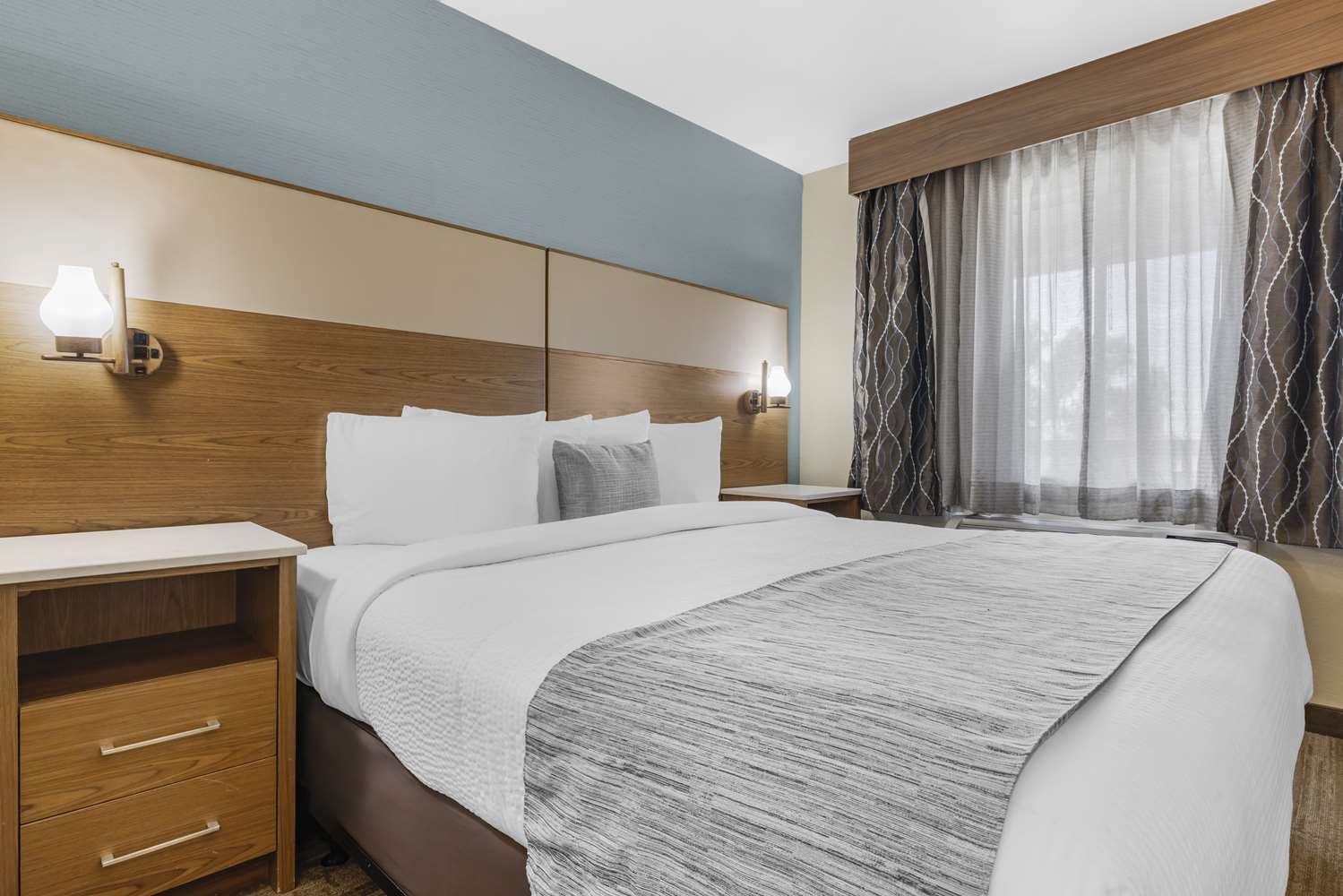 Фото Best Western Carlsbad by the Sea