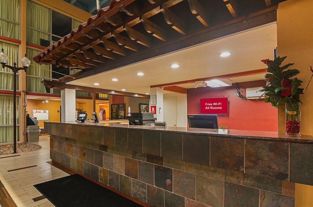 Фото Red Roof Inn & Conference Center Lubbock